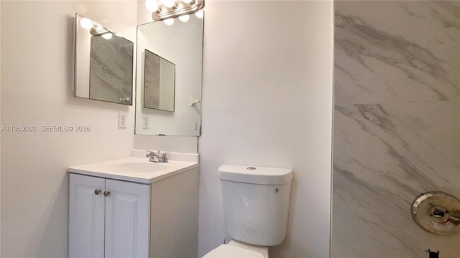 Building Photo - 741 SE 2nd St