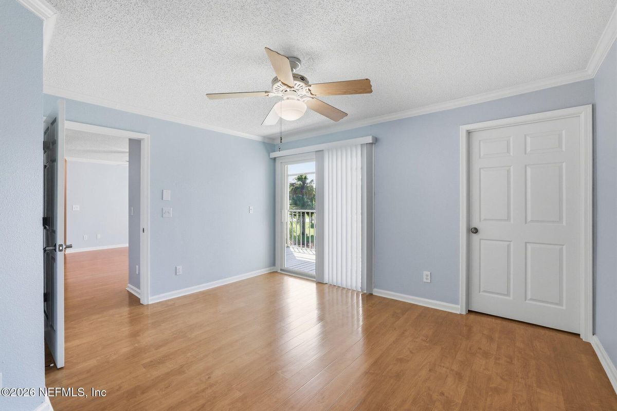 Building Photo - 400 Sandiron Cir