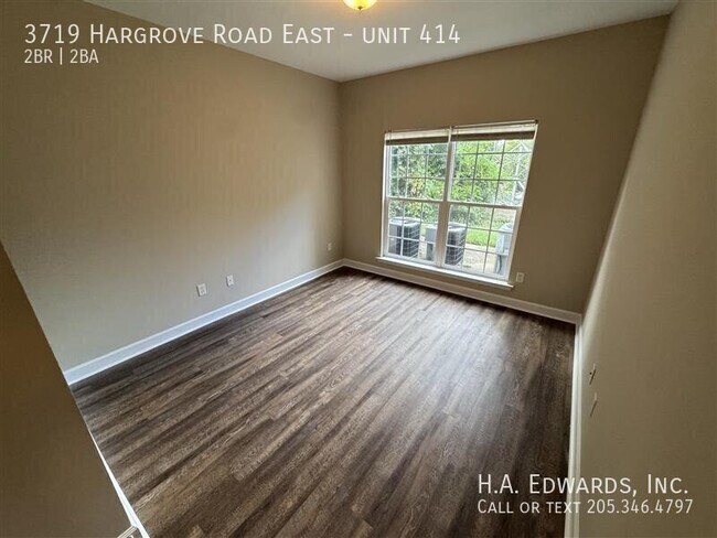 Building Photo - 3719 Hargrove E Rd