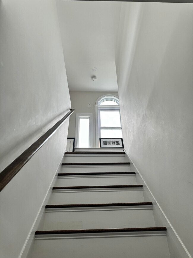 Building Photo - 95 Cherry St