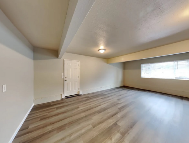 Building Photo - 3601 55th Ave NE