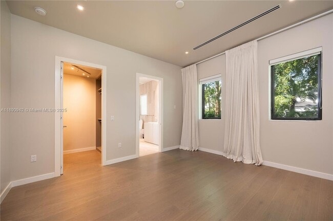 Building Photo - 11200 SW 60th Ave