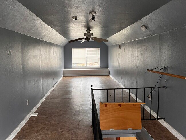 Building Photo - 4101 College Main St