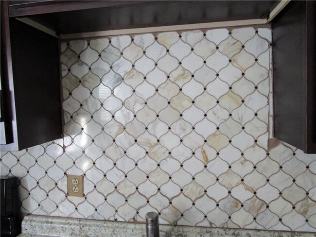 Building Photo - 1235 Riverside Dr