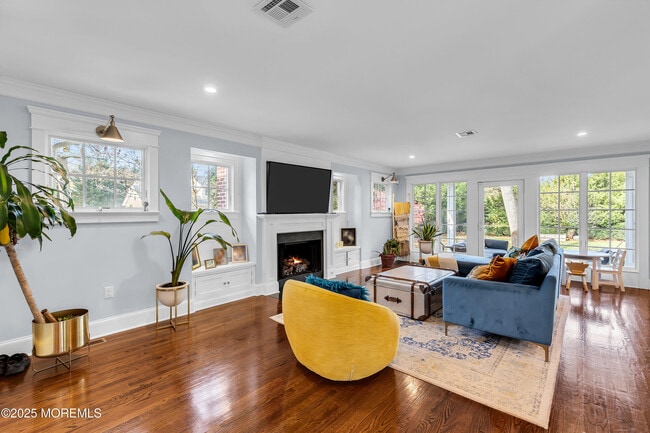 Building Photo - 1 Lennox Ave