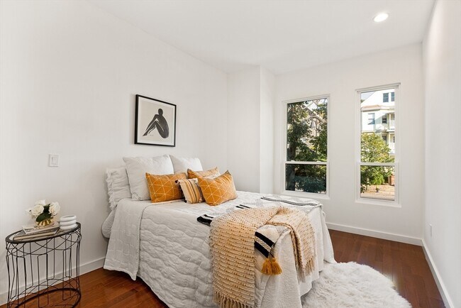 Building Photo - 143-171-171 Hyde Park Ave