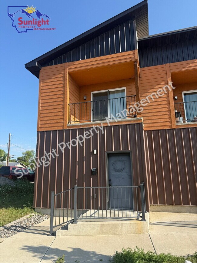 Building Photo - Modern 2 Bed, 2 Bath Duplex in Laurel – Spacious & Stylish!