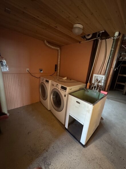 Washer/Dryer - 1838 S 2nd Ave