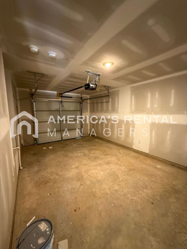 Building Photo - 92 River Grass Dr