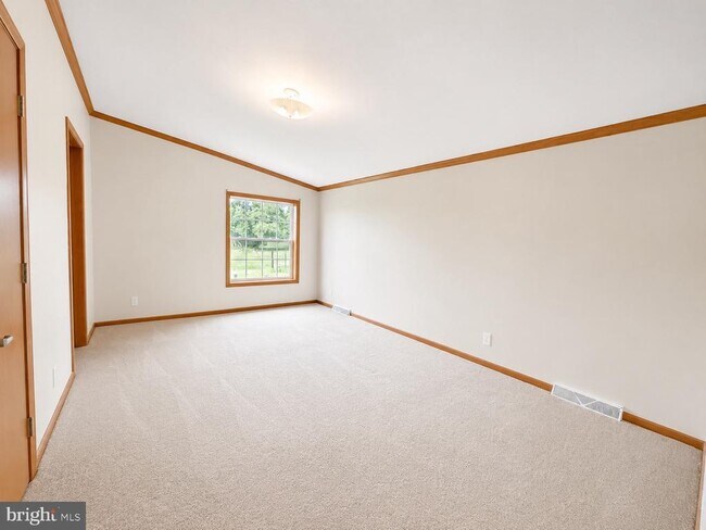 Building Photo - 3073 Table Rock Rd