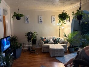 Building Photo - 81 Cameron St