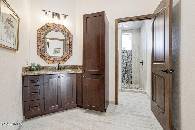 Building Photo - 8171 E Whispering Wind Dr