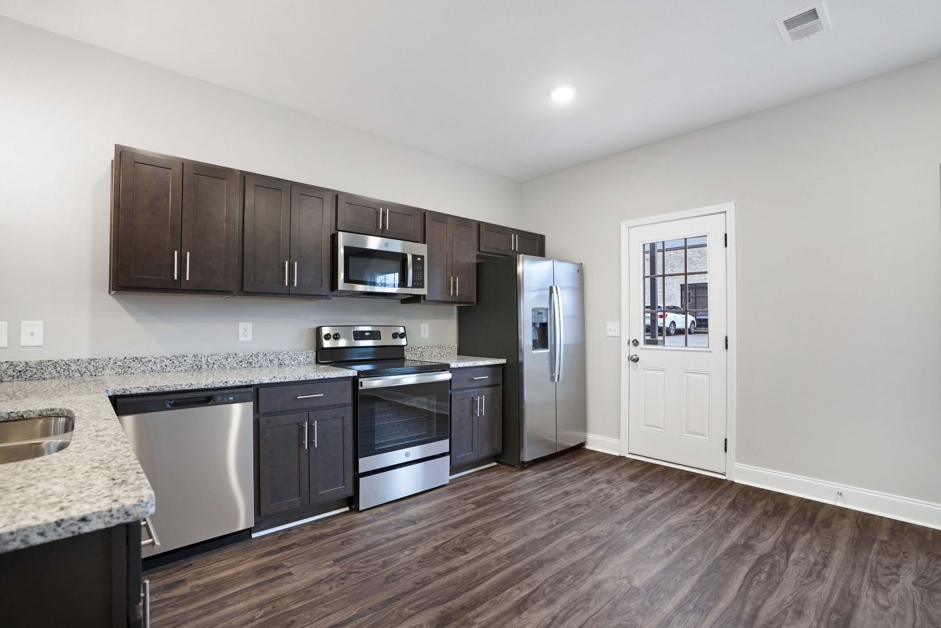 Building Photo - 955 Professional Park Dr