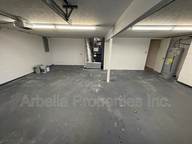 Building Photo - 505 Duel Ln