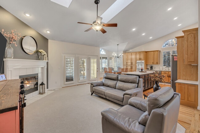 Building Photo - 9162 Glenn Abbey Way