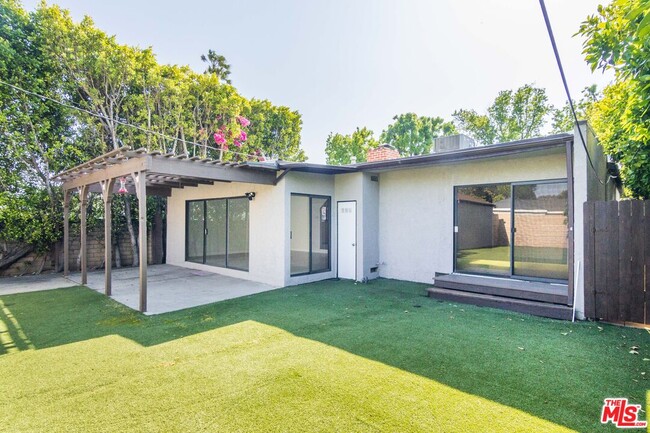 Building Photo - 5450 Bevis Ave