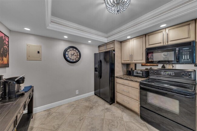 Building Photo - 2900 NE 14th Street Causeway