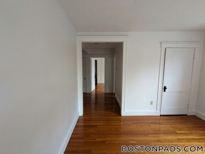 Building Photo - 120 Summer St