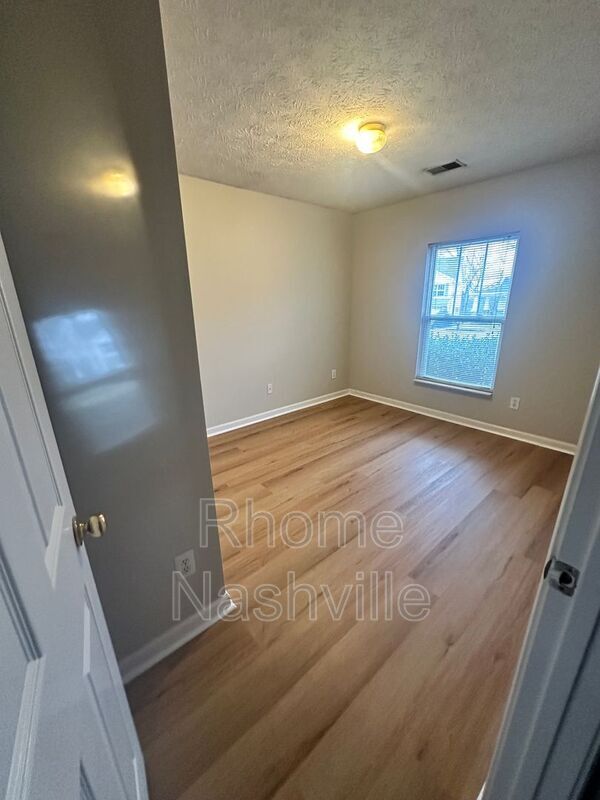 Building Photo - 1012 Pawnee Trail