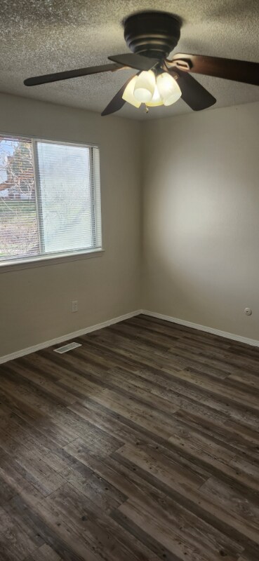 Building Photo - 1960 Eagle St