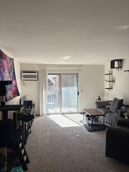 Building Photo - 5 High Point Woods Dr