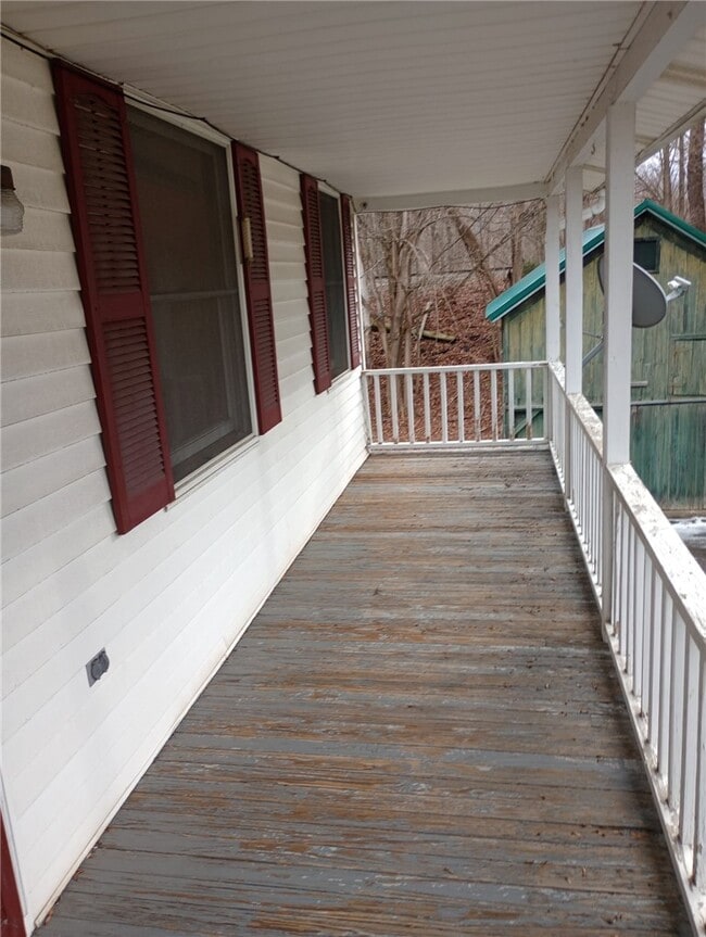 Building Photo - 218 Main St