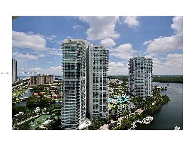 Building Photo - 200 Sunny Isles Blvd