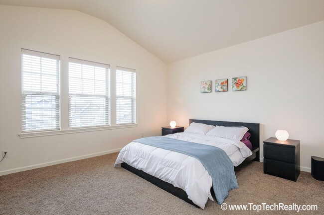 Building Photo - Lovely Duplex-Style Townhome | Bethany | Arbor Oaks Neighborhood | Amazing Schools | INTERNET INC...