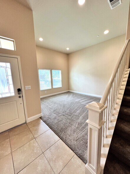 Entry To Living Rm. - 6187 E Pontiac Way