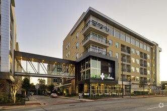 Building Photo - Pearl 21Eleven