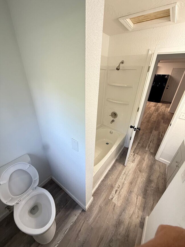Building Photo - 2 Bed 1 Bath Springfield, MO
