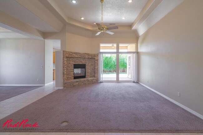Building Photo - Comfortable 3-bedroom Home. Small Dog Frie...