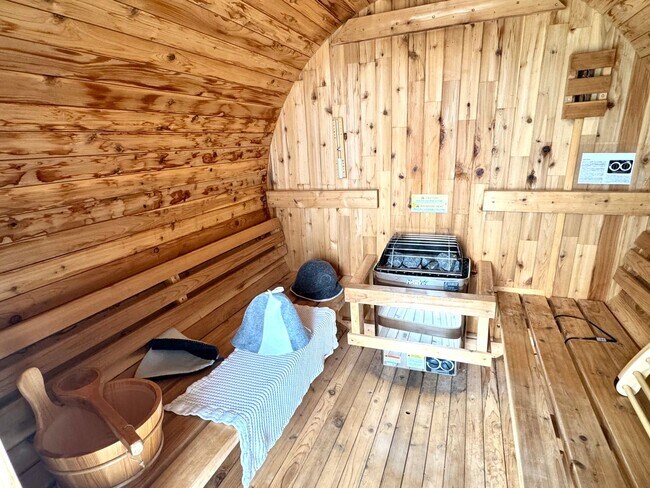 Building Photo - 2-Bed 2 bath Gig Harbor Retreat w/ Sauna &...