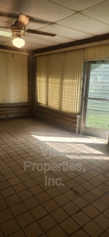 Building Photo - 7601 Shepherdsville Rd