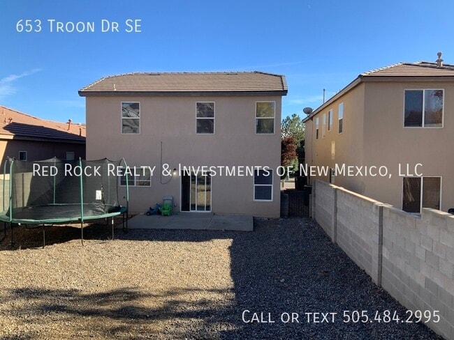 Building Photo - 653 Troon Dr SE