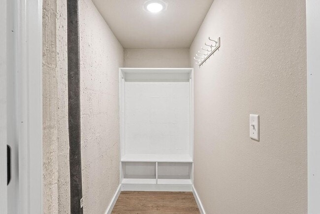 Building Photo - 16 Duvall Ln