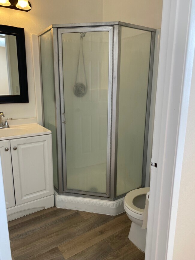 Building Photo - 1148 San Rafael Ave