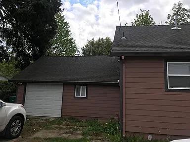 Building Photo - 15324 NE Halsey St
