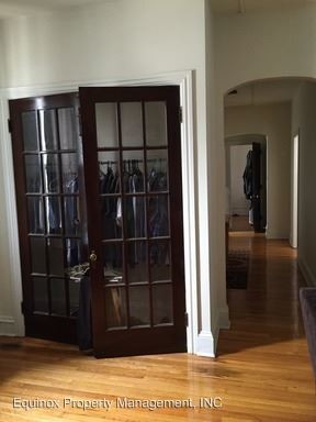 Building Photo - 636 N New St