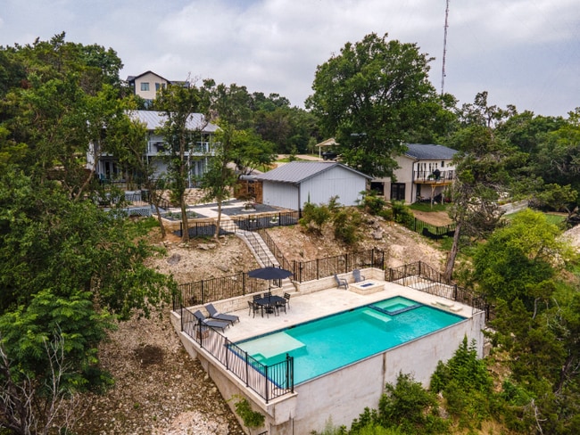 Building Photo - 2805 Trail of the Madrones