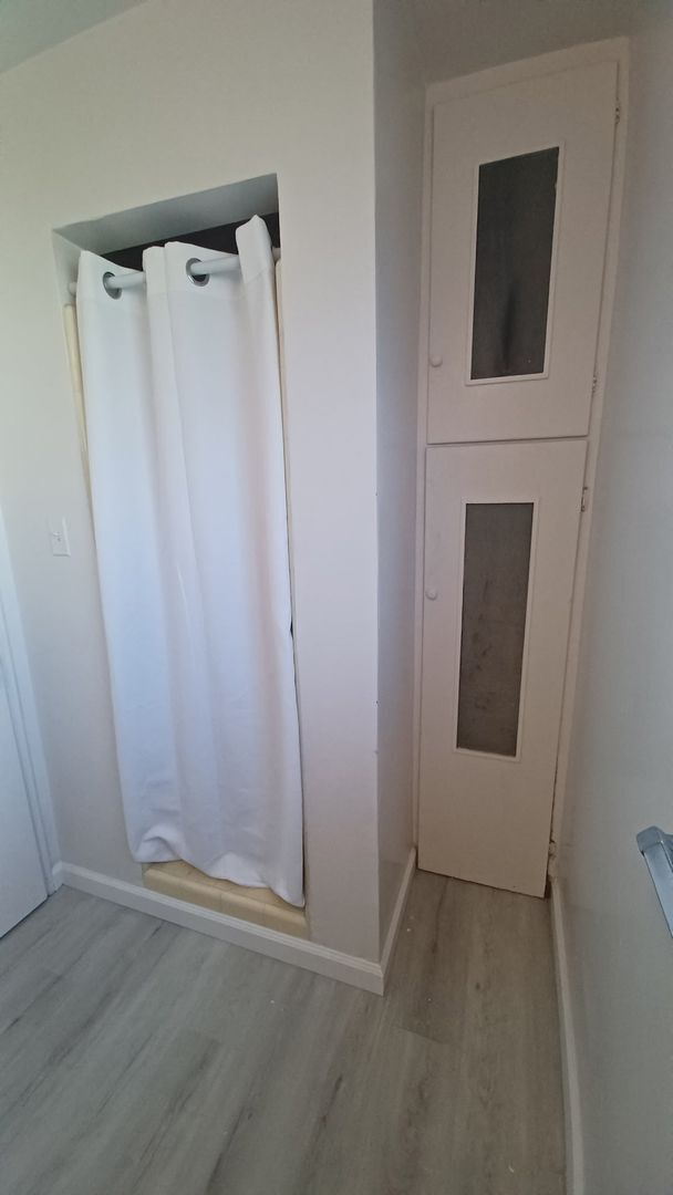 Building Photo - 1 Bed/1 Bath Retro Cottage Just Steps to the Beach!