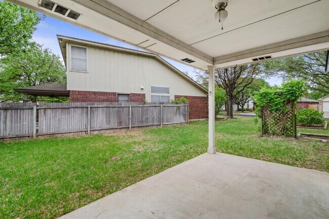 Building Photo - 1401 Thibodeaux Dr