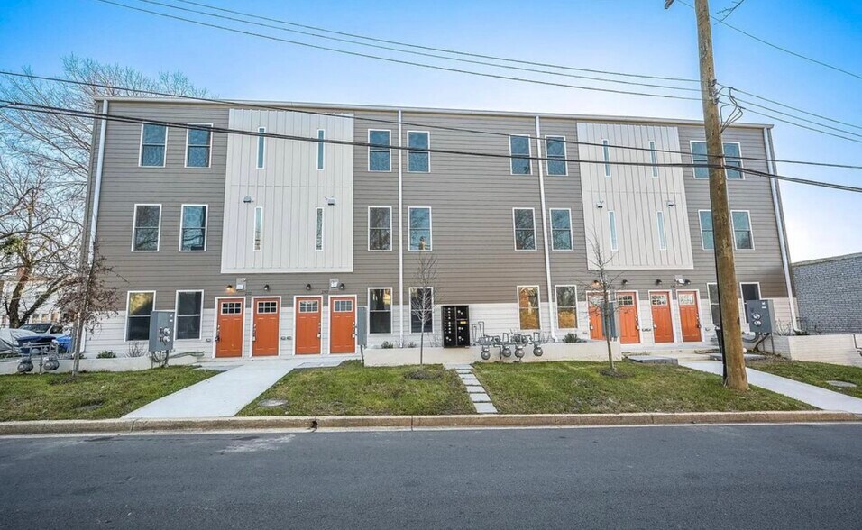 Building Photo - 2505 Burns St SE