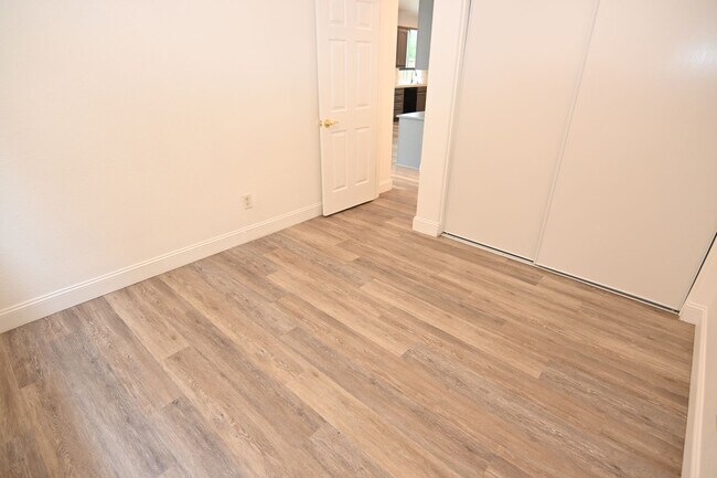 Building Photo - Stunning 5-Bedroom 3 bath 2 story Home in Prime North San Jose Location.