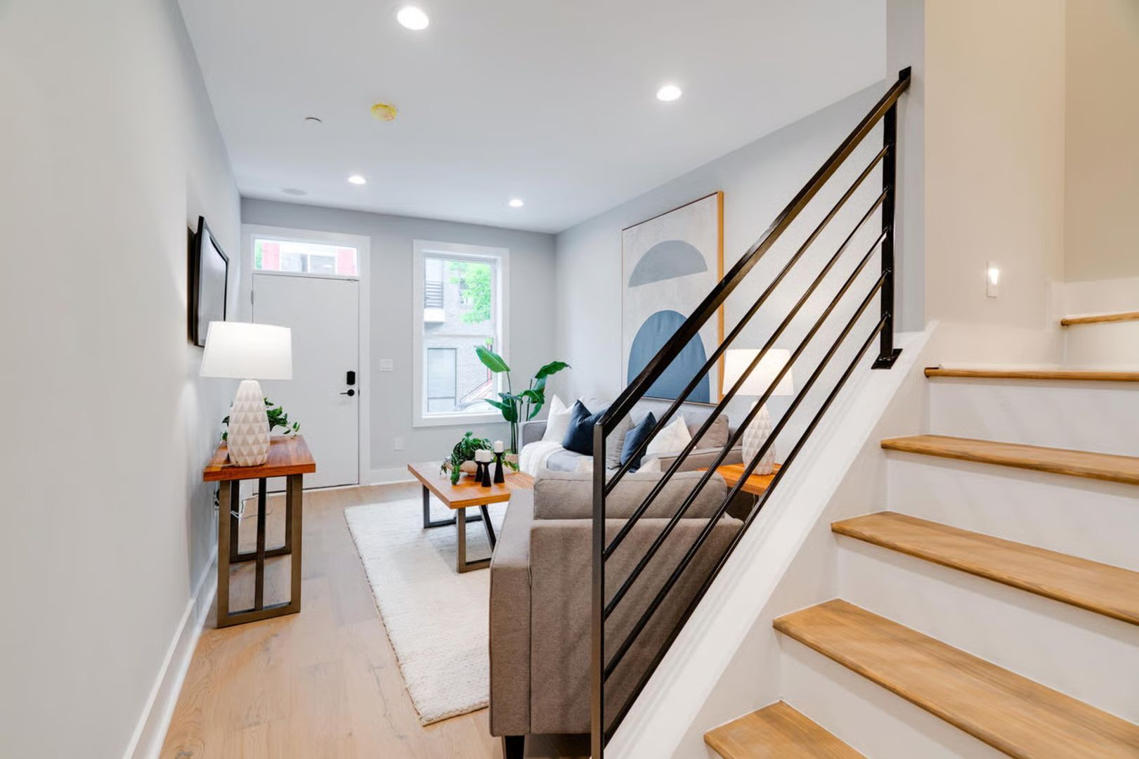 Building Photo - Spacious 3BR Home with Finished Basement & Roof Deck