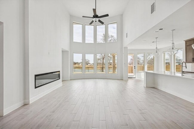 Building Photo - 119 Bottlebrush Cv