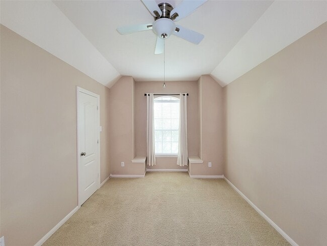 Building Photo - 206 Whispering Ridge Terrace