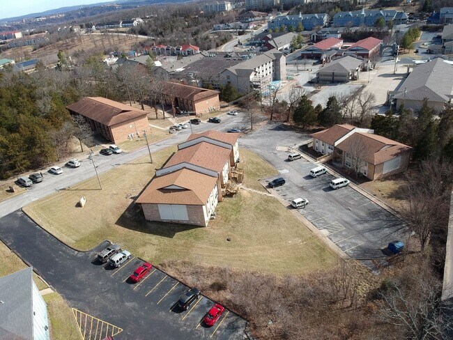 Building Photo - Table Rock Apartments