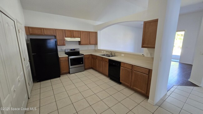 Building Photo - 3223 Monitor Ln