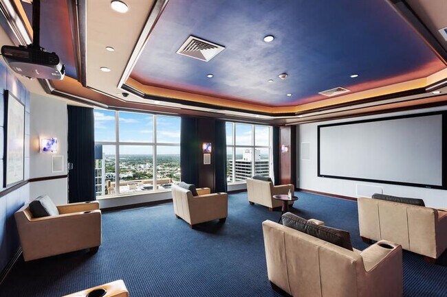 Building Photo - 350 SE 2nd St